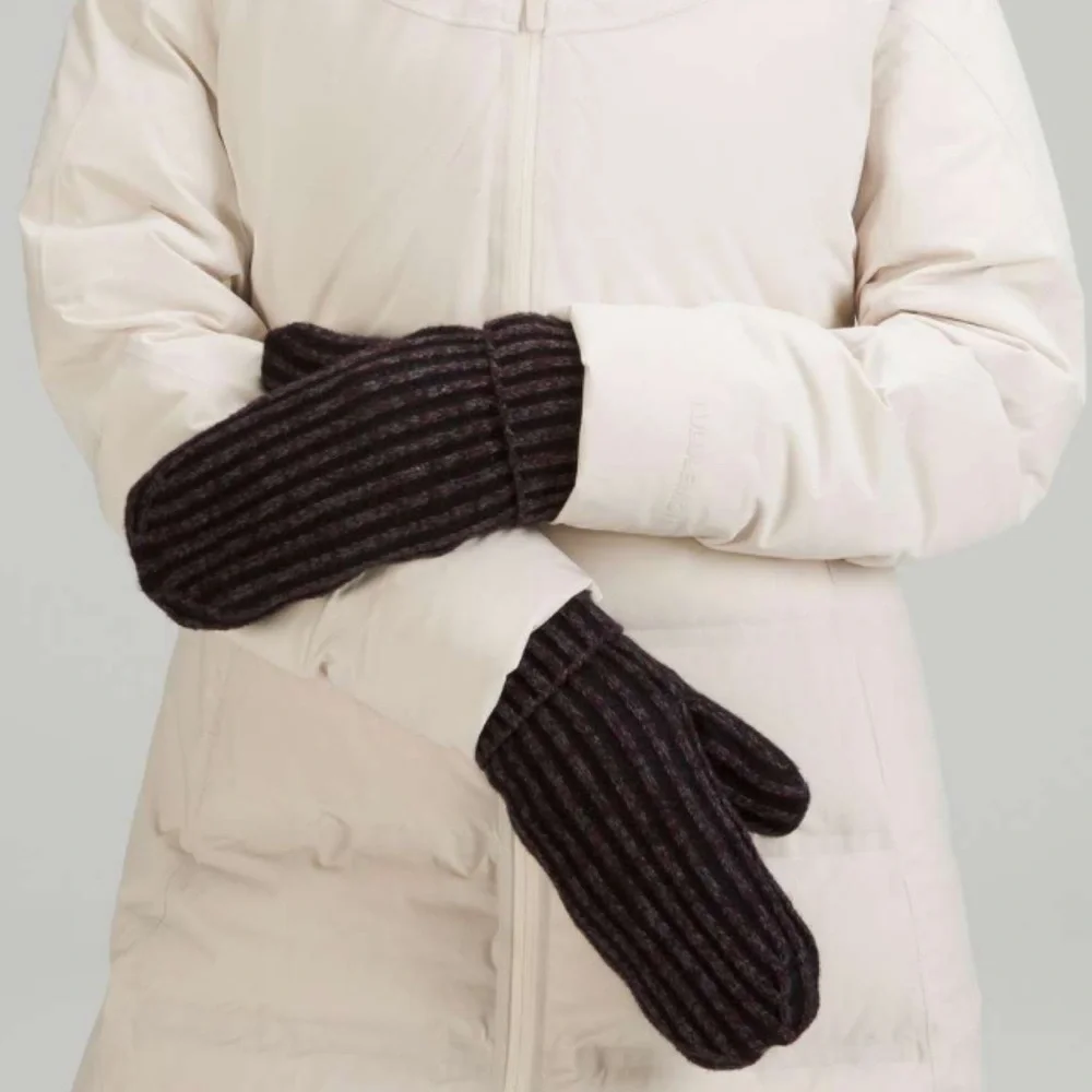 Lululemon Textured Fleece Lined Knit Mittens Merino Wool Cashmere Blend Nwt